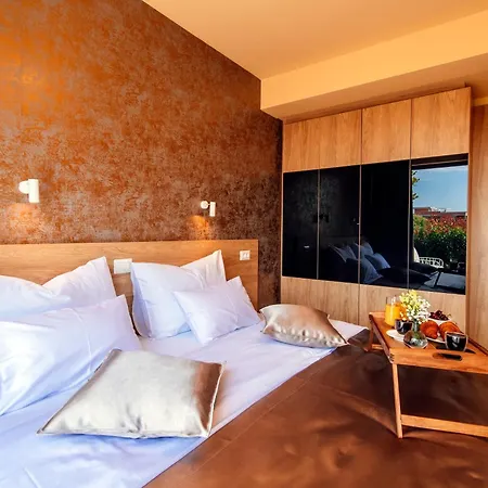Dedaj - Auri Apartman