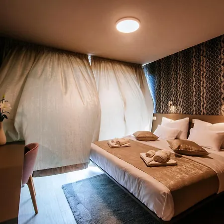 Dedaj - Auri Apartman *