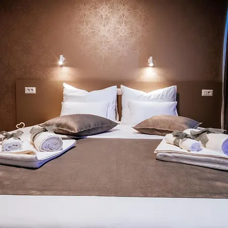 Dedaj - Auri Apartman *